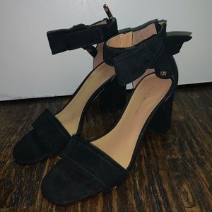 Tommy Hilfiger black bow heals